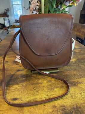 Vintage Coach Lindsay British Tan Pre 94 Leather Crossbody